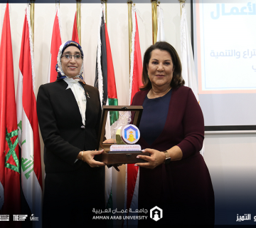 المرأة ولغة الضاد507 360x320